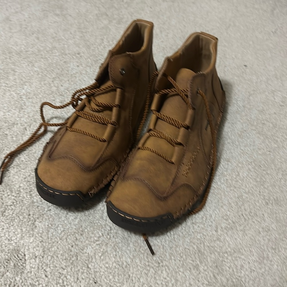 Brown tan mid men’s boots size 13